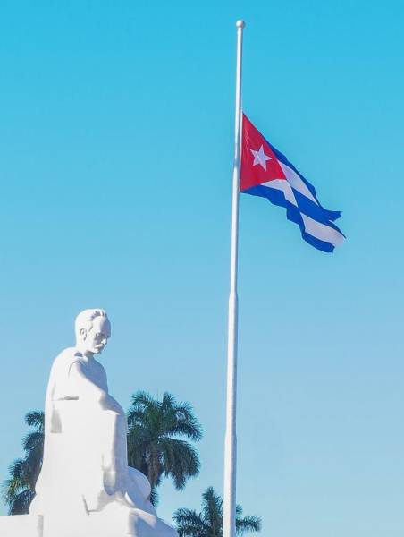 Cuba Declara Duelo Oficial por el Fallecimiento del Emir Hamad bin Khalifa Al-Thani