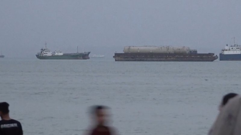 US Conducts New Strikes on Iran Amid Hormuz Blockade
