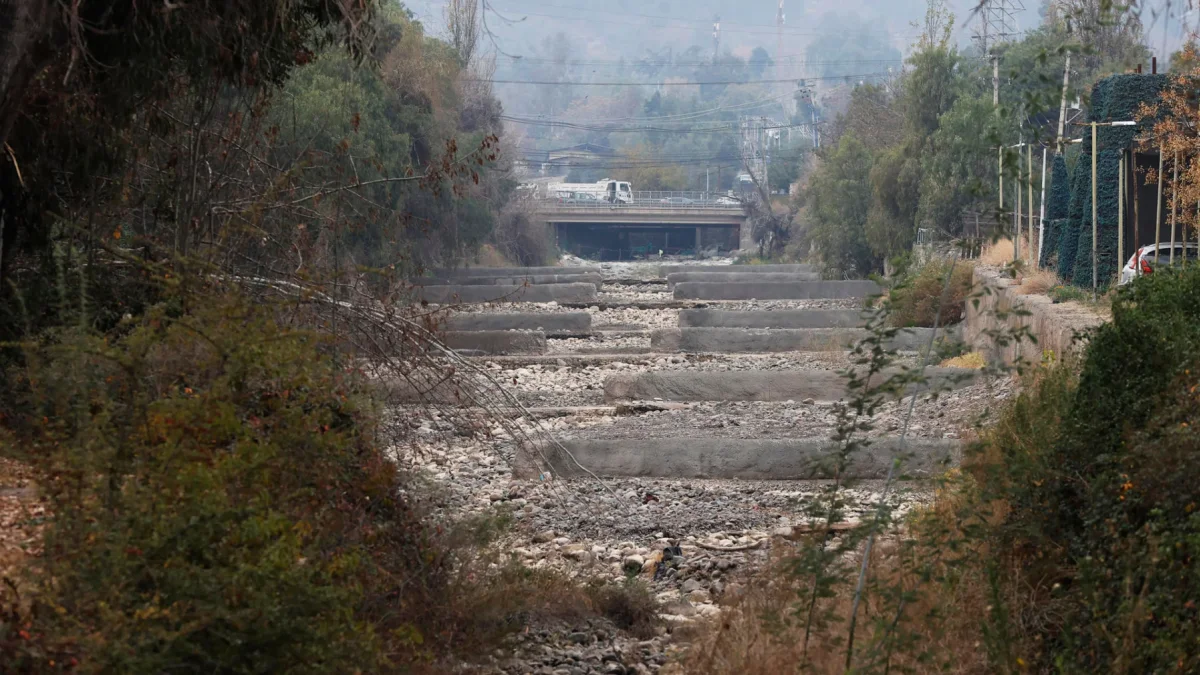 Chile activa alerta roja por lluvias intensas y riesgo de inundaciones