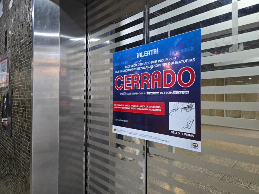 Periodista detenida y fotografiada por empleados de Corpocapital en Parque Central