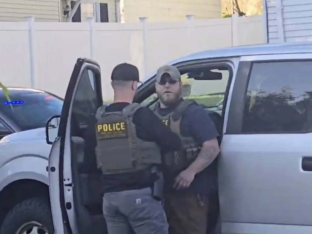 Agente de ICE acusado de matar a colombiano con antecedentes de abuso