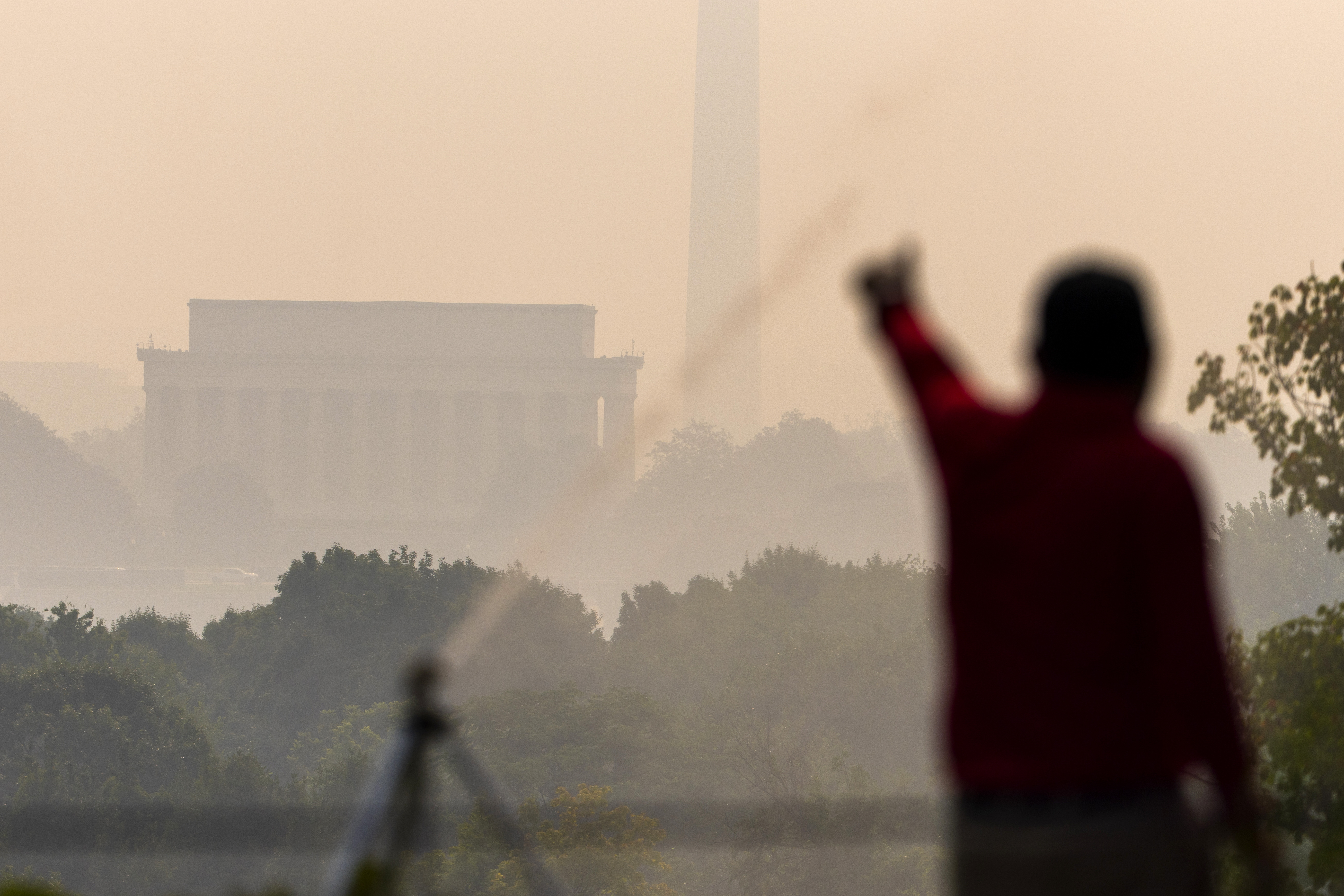 Incendios canadienses generan alertas de contaminación en EE.UU. y amenaza la final de la Copa Mundial 2026