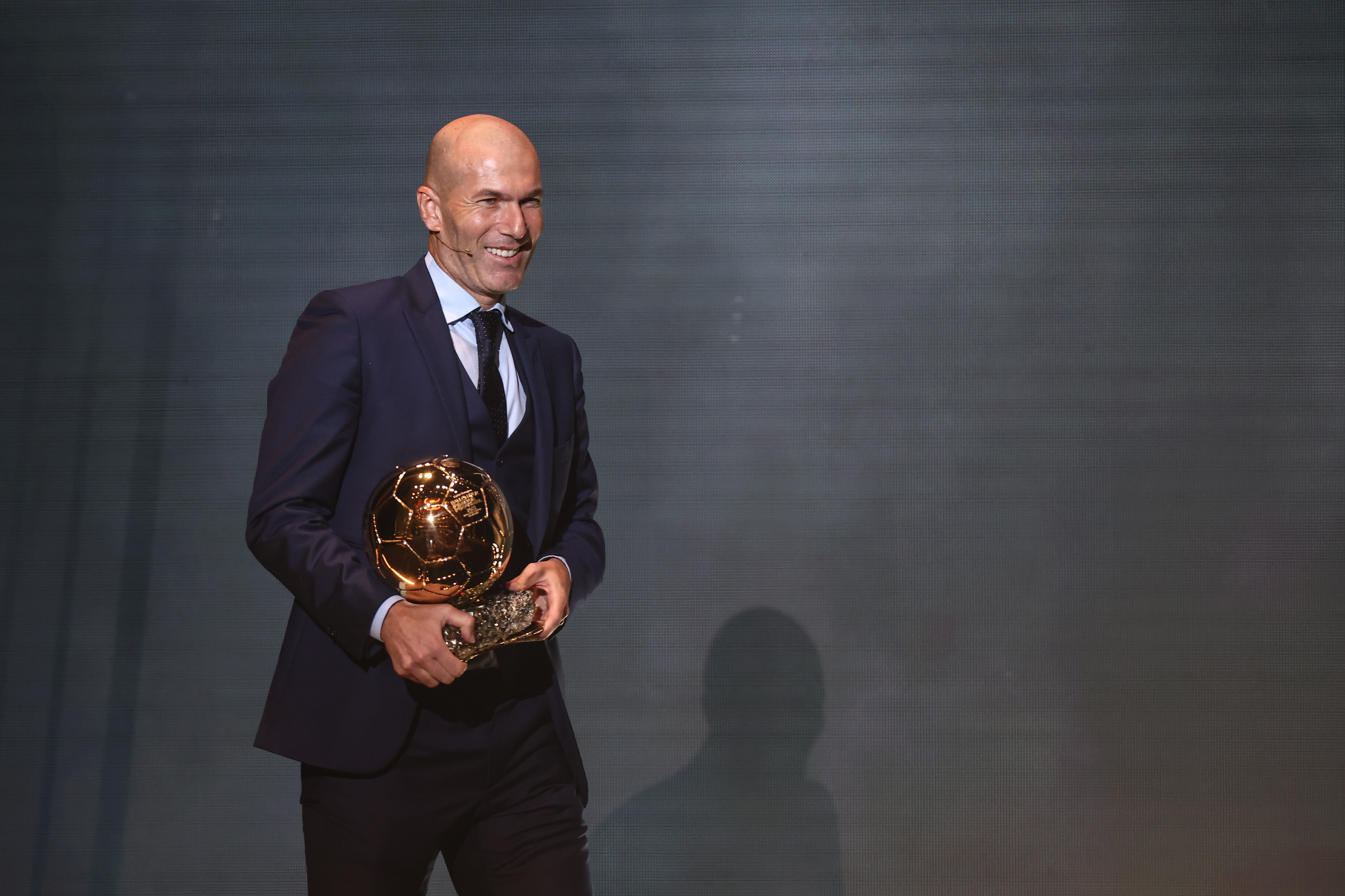 Zinedine Zidane podría liderar la selección francesa tras la salida de Didier Deschamps