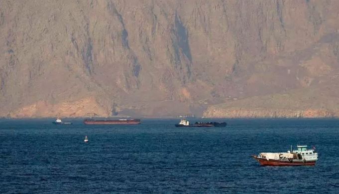 EEUU niega ataques iraníes en el estrecho de Ormuz