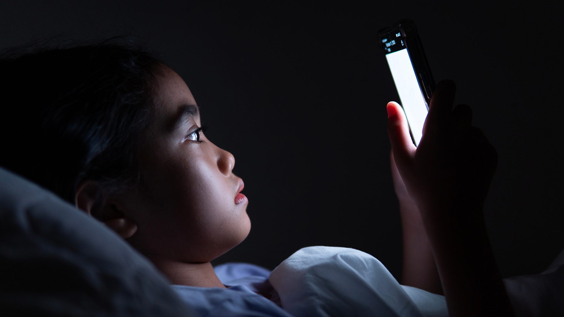 Updated Screen Time Guidelines for Kids Focus on Context Over Limits