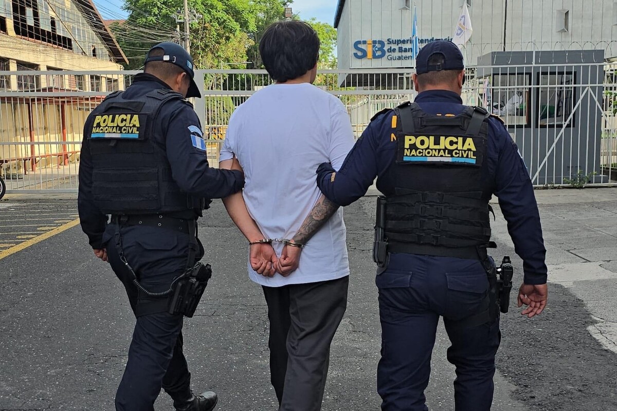 Arrest of Man Accused of Killing His Father, Ex-Vice Minister