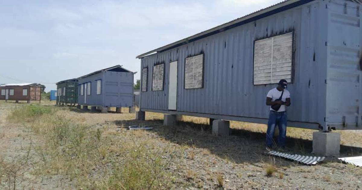Gobierno impulsa viviendas hechas con contenedores en medio de la crisis habitacional y los atrasos del programa