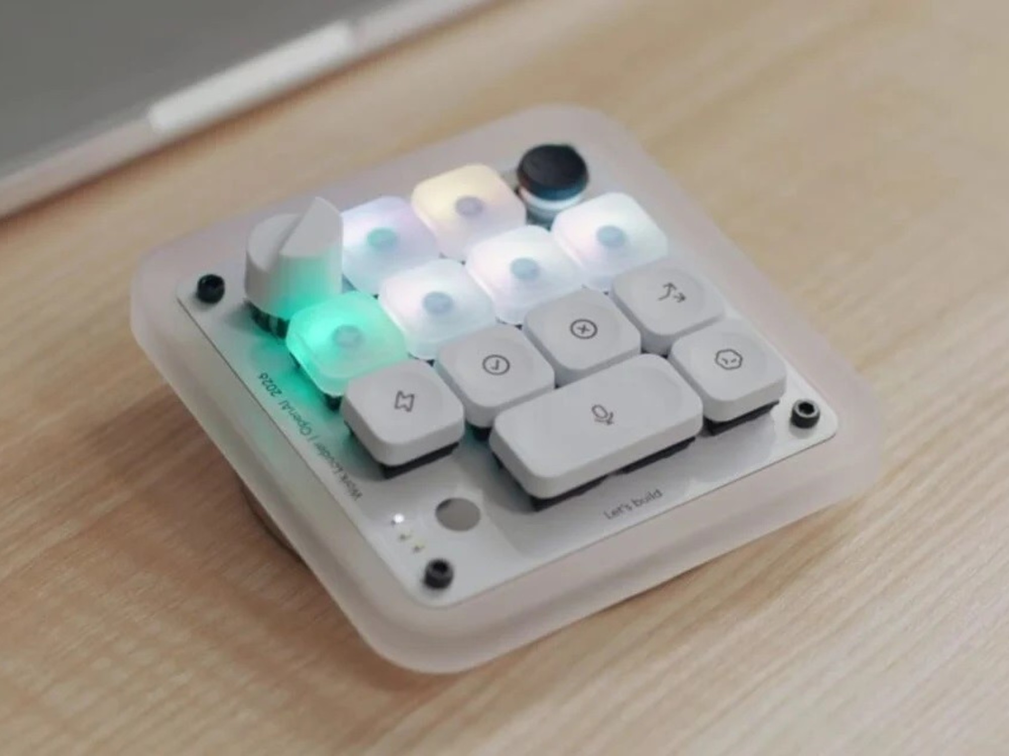 OpenAI lanza el teclado Codex Micro: un control físico para programadores de inteligencia artificial