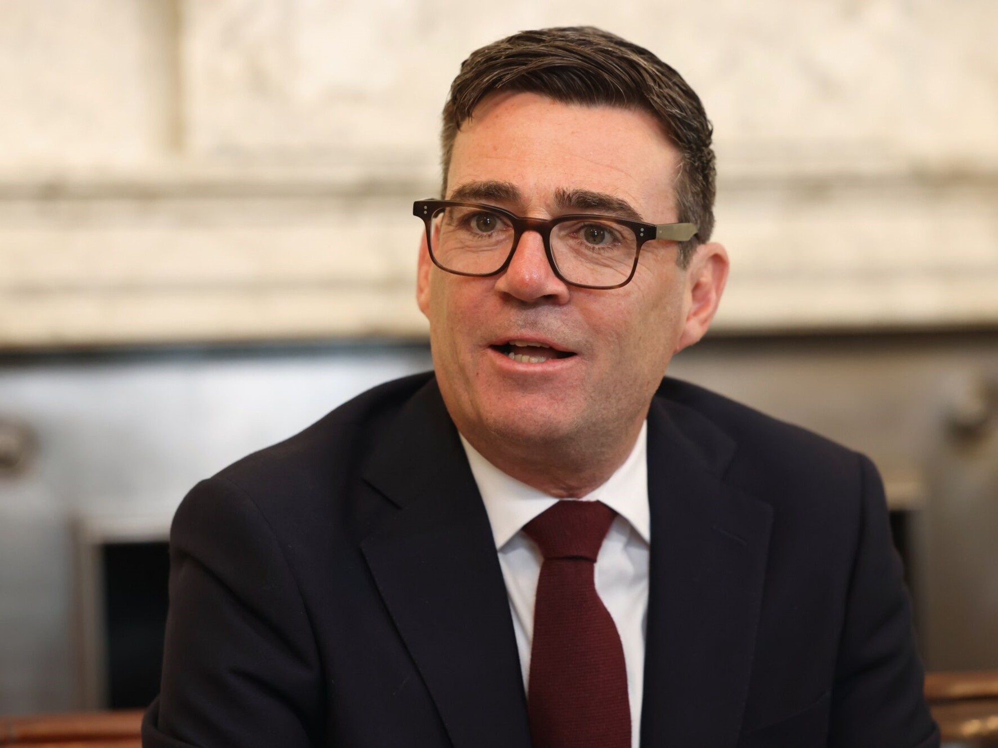 Burnham lidera el Partido Laborista tras reformas y nuevas políticas económicas