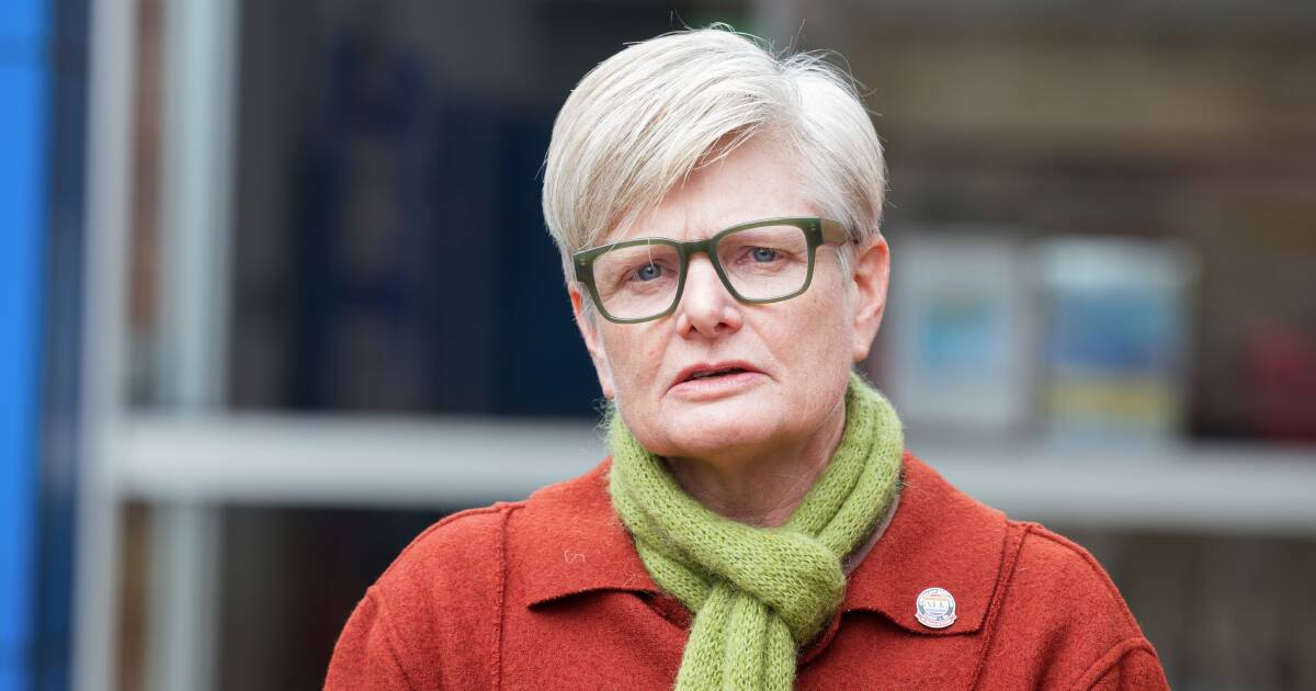 Public sector union criticises delayed pay offer and inflation-linked payments