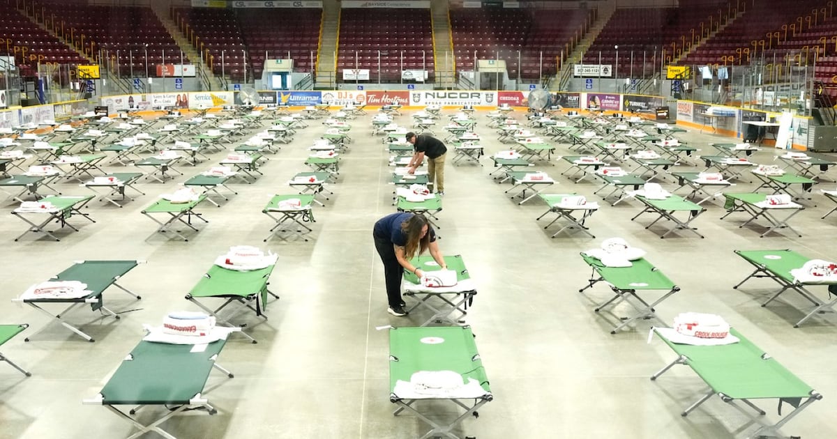 Wildfires force emergency shelter readiness in northern Ontario