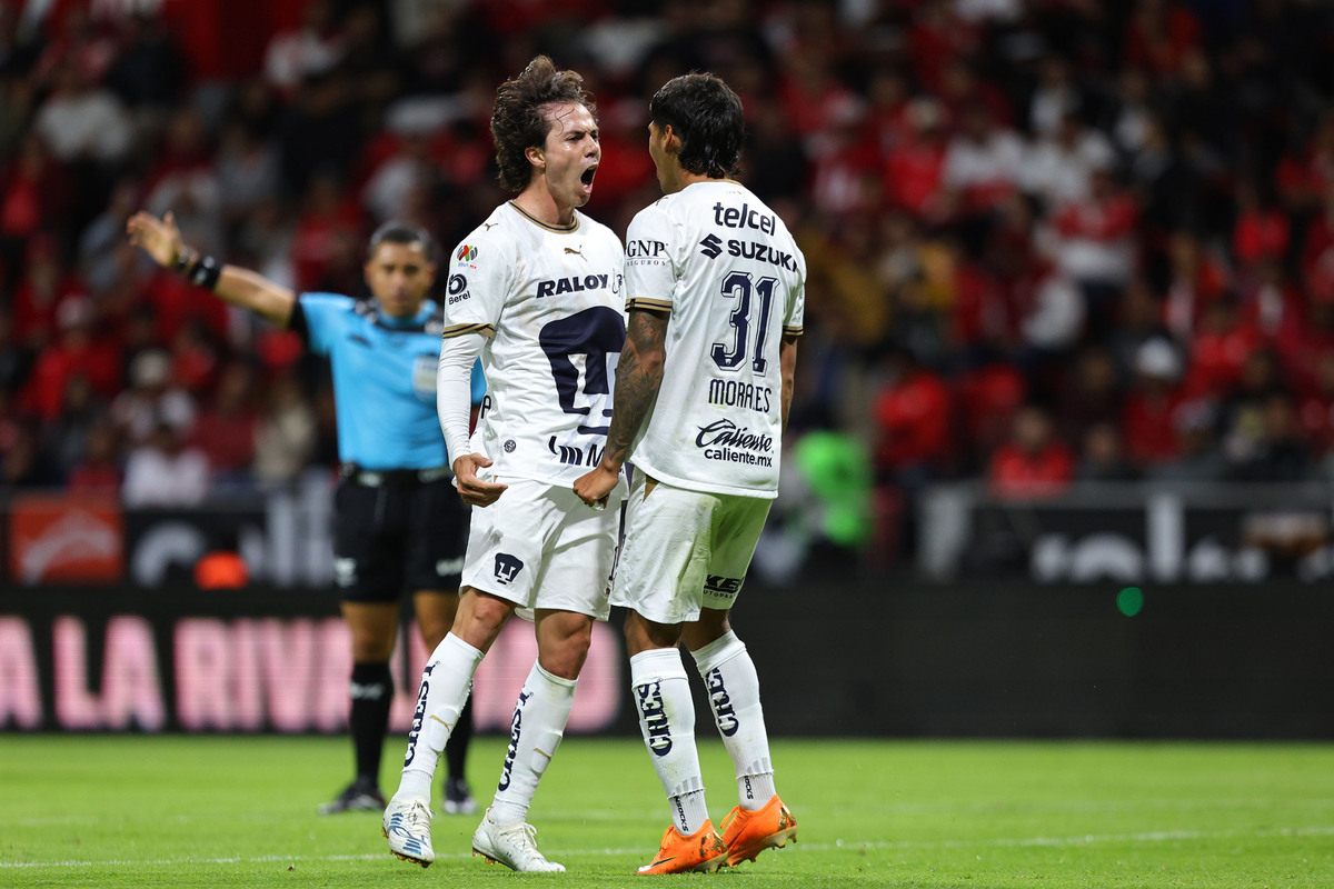 Pumas Defeat Toluca in Liga MX Match with Ex-Players' Contributions