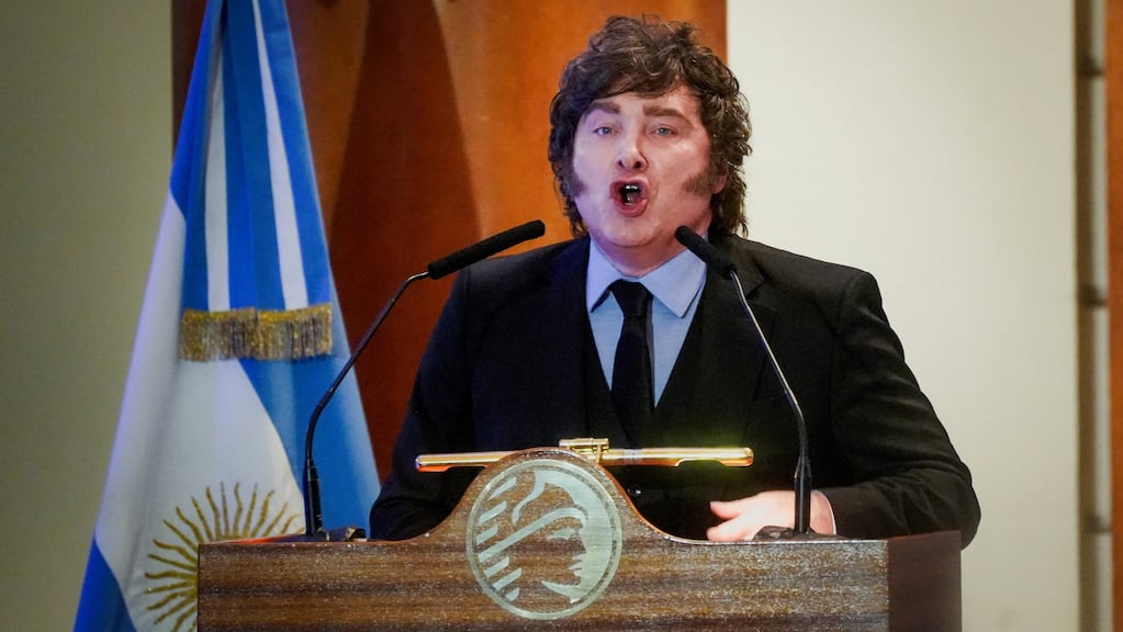 El Gobierno reorienta su agenda fiscal y reforma del Banco Central