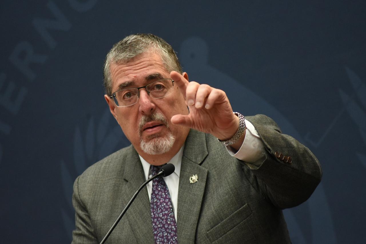 Presidente Arévalo anuncia conferencia de prensa ante alza en precios de combustibles