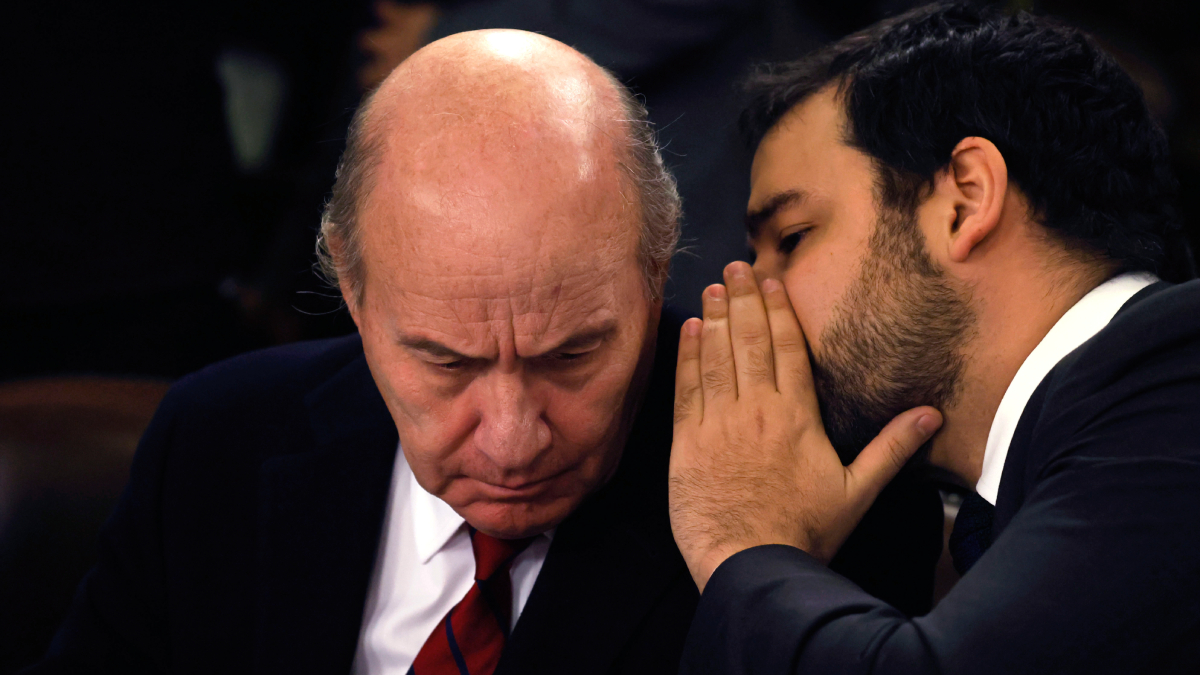 Minister Quiroz commends ex-subsecretary's contributions amid resignation due to drug test