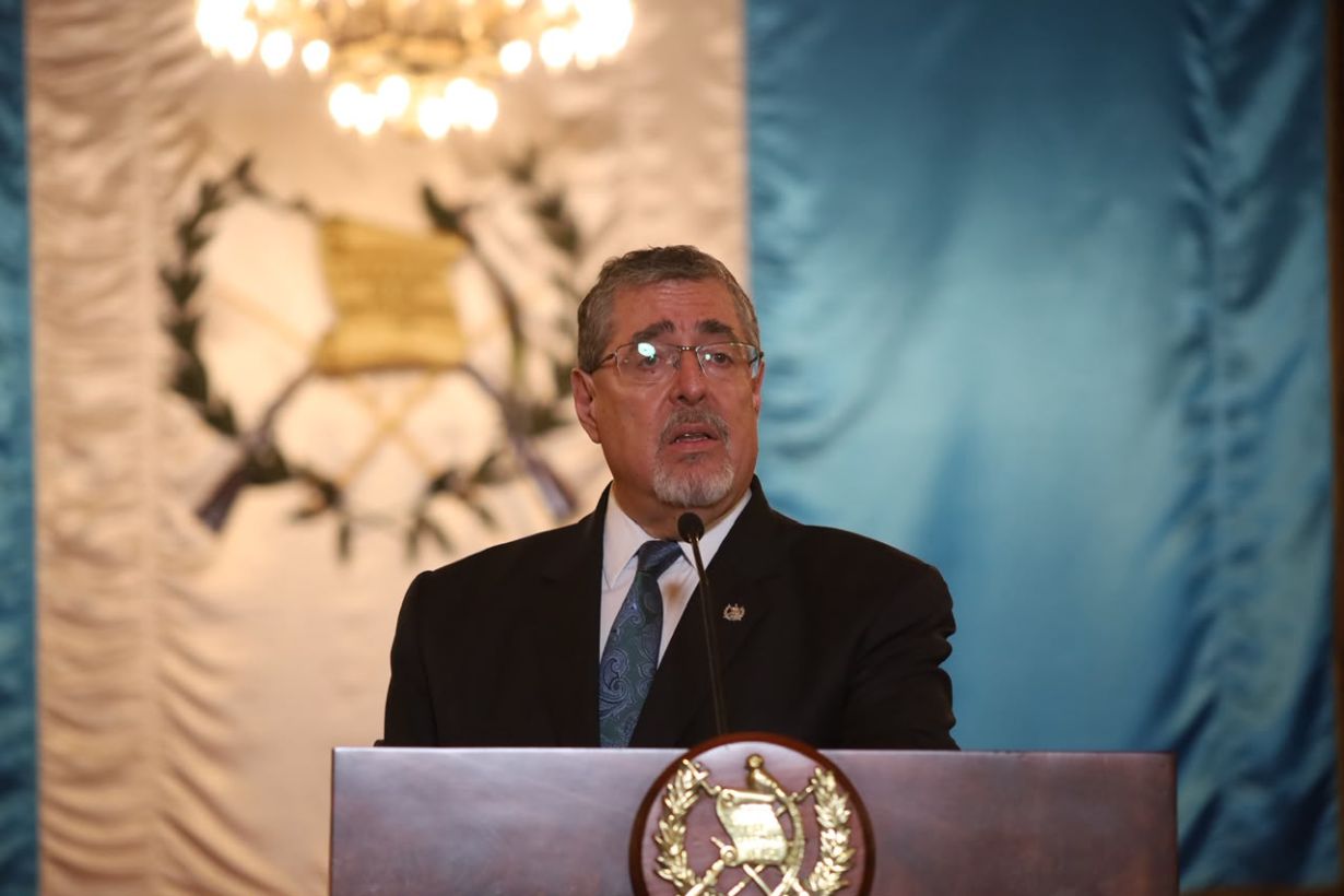 Gobierno anuncia subsidio temporal para combustibles hasta 2026
