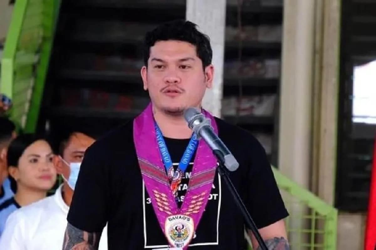 Duterte criticizes unitary government system and Marcos administration