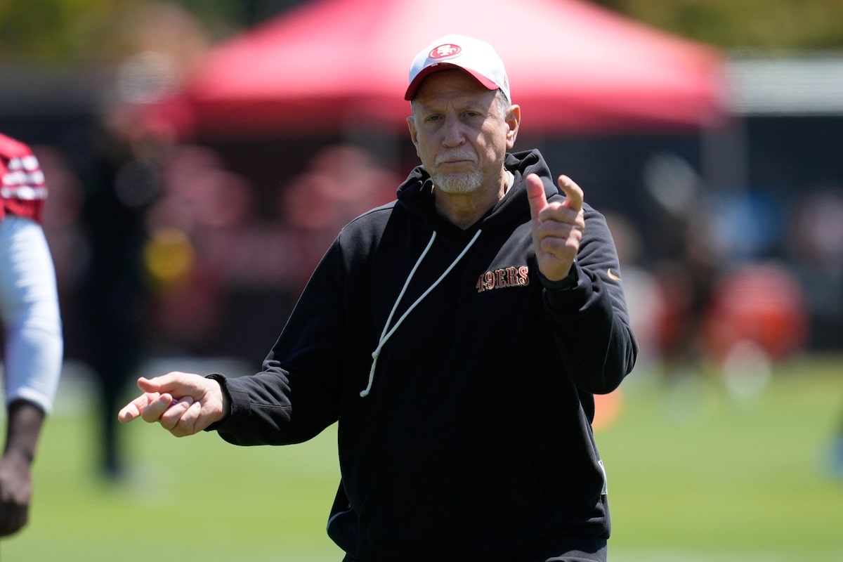 Coach Kyle Shanahan Returns to 49ers Practice After Car Crash, Leads Team Amid Recovery
