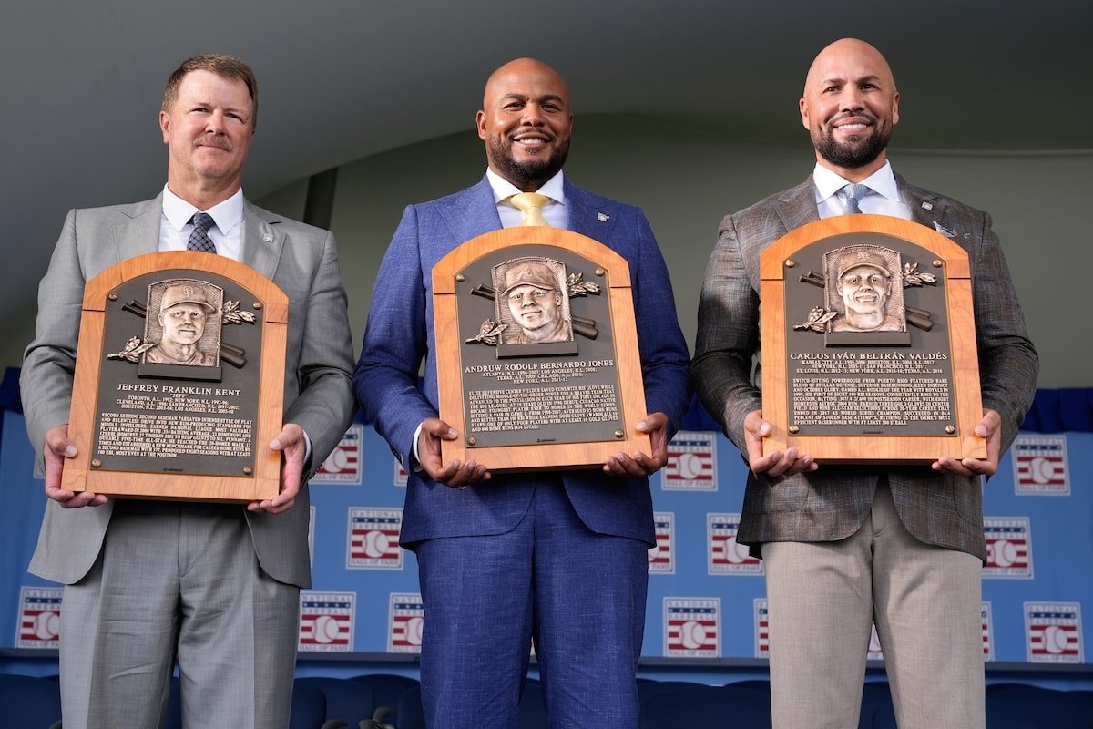 Baseball Hall of Fame Inductions Highlight Tributes to Family and Home