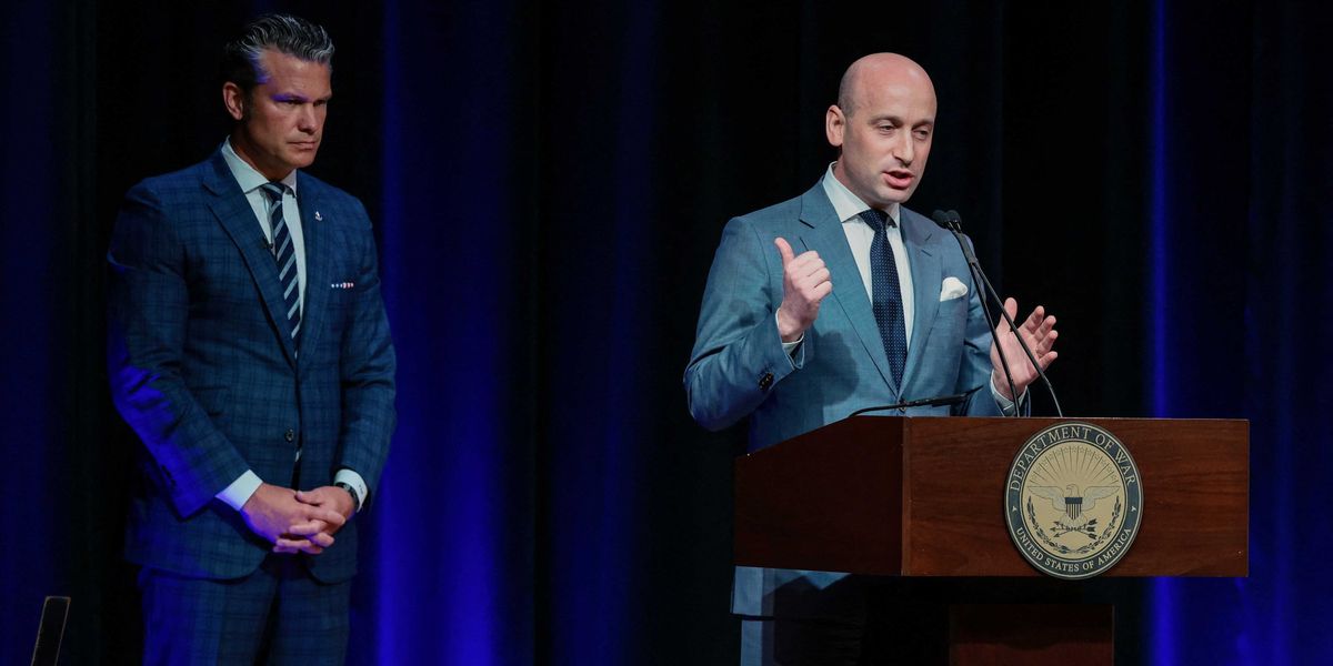 Stephen Miller Criticizes Democratic Party's Shift Toward Progressive Figures