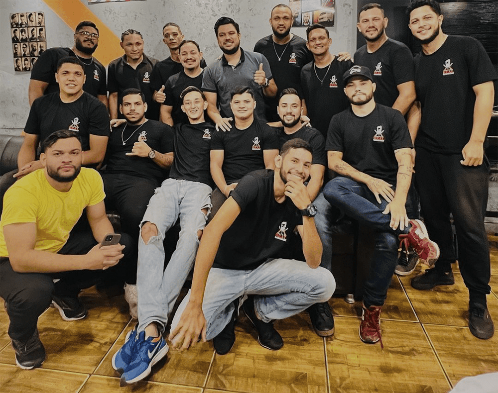 equipe de barbeiros da barbearia Salão Real