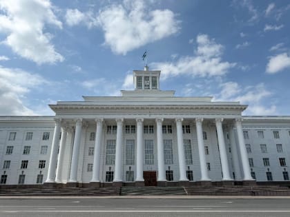 Больше ста победителей и призеров школьных олимпиад и их педагогов получат премии Главы Кабардино-Балкарии