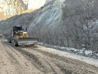 Продолжается реконструкция автодороги и мостов в Чегемском ущелье