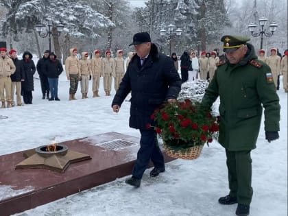 Сегодня в Нальчике прошло торжественное мероприятие, посвященное открытию месячника военно-патриотической и оборонно-массовой работы.