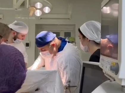 В Онкологическом диспансере провели уникальную операцию пациентке с раком пищевода