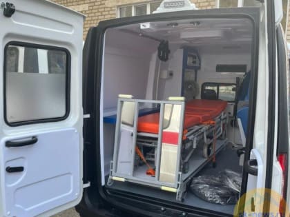 Районная больница в Ипатово получила 11 единиц автомобильной техники на сумму более 20 млн рублей