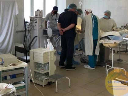 Хирурги Скадовской больницы совместно с анестезиологами из КБР спасли руку пациентке с осколочным ранением