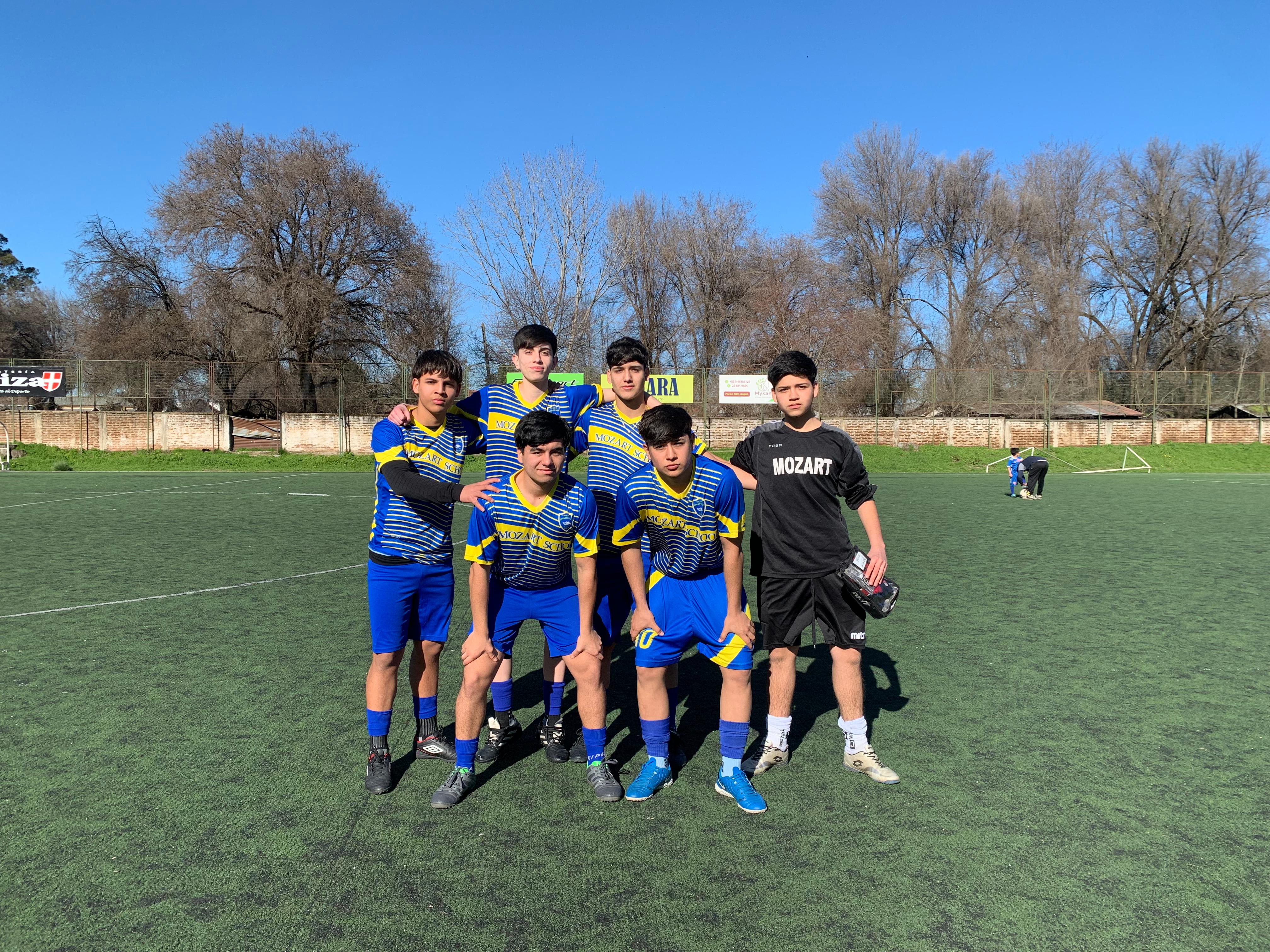 Debut goleador en torneo de futsal
