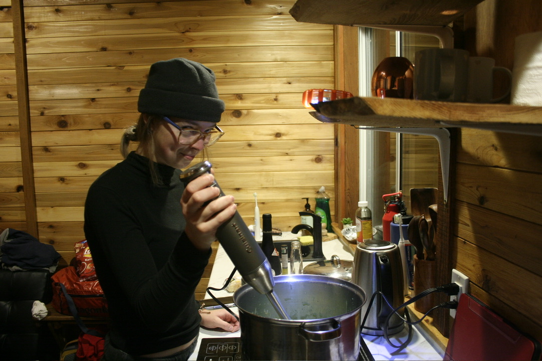 4119E365-E21E-4E2A-9D72-F9C8771FA5E2_1_105_c