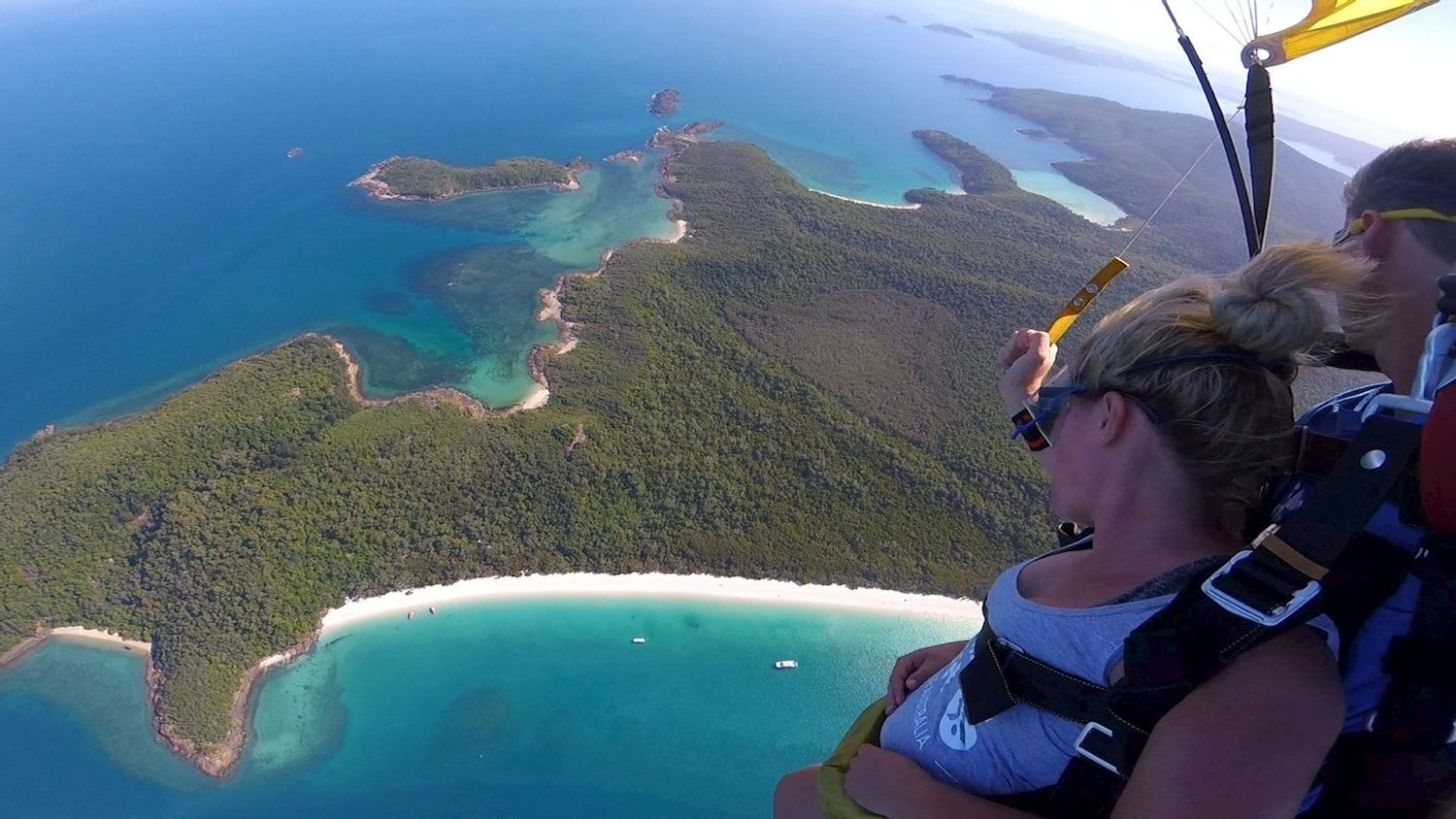 Airlie Beach Tandem 8000ft Tandem Skydive (with Transfer) - Image 3