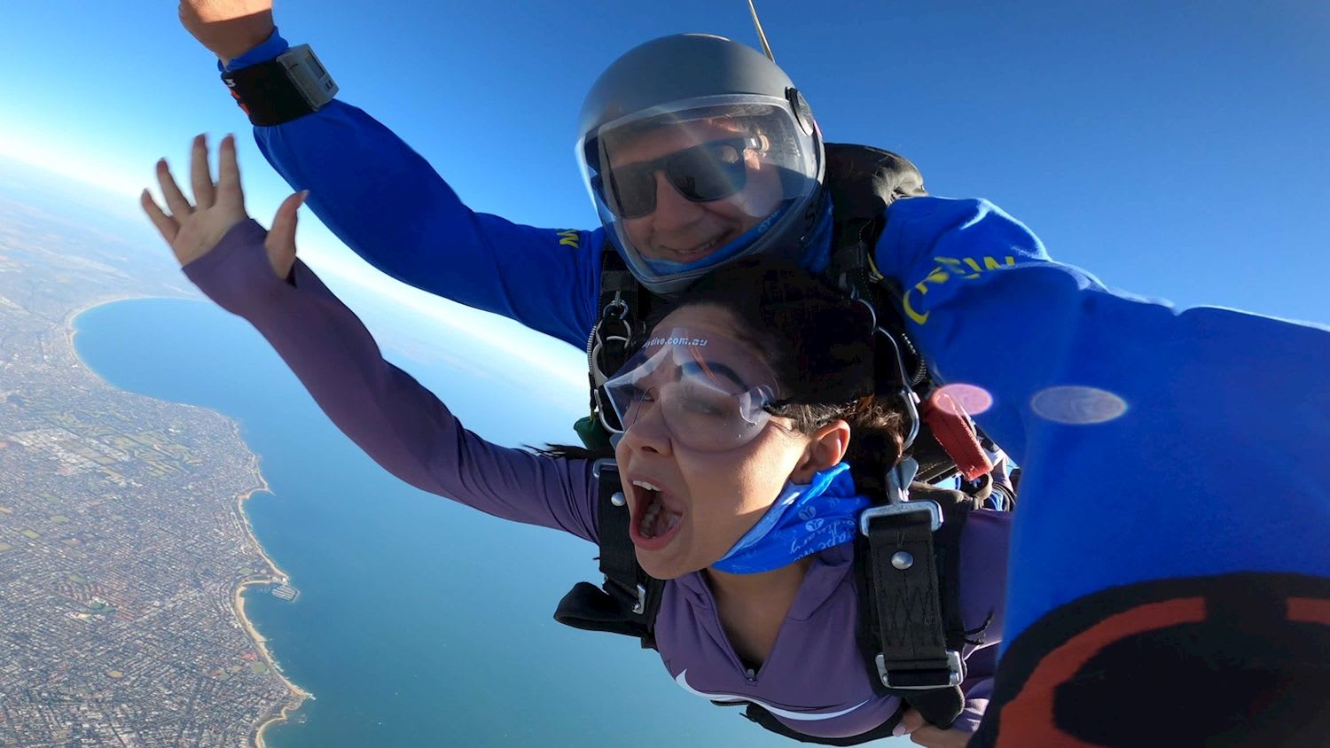 Melbourne up to 15,000ft tandem skydive + transfer (weekend)
