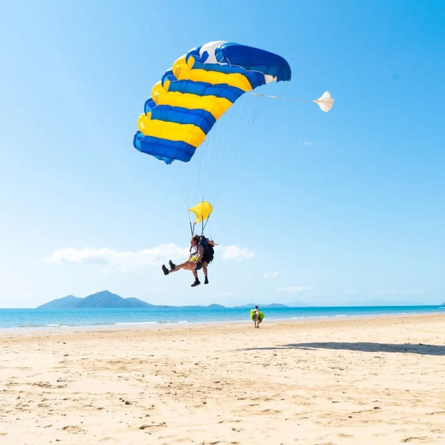 Mission Beach Tandem 15,000ft Skydive with Mission Beach Transfers
