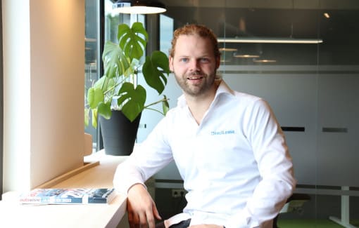 Website Maikel FillWzUxMCwzMjVd