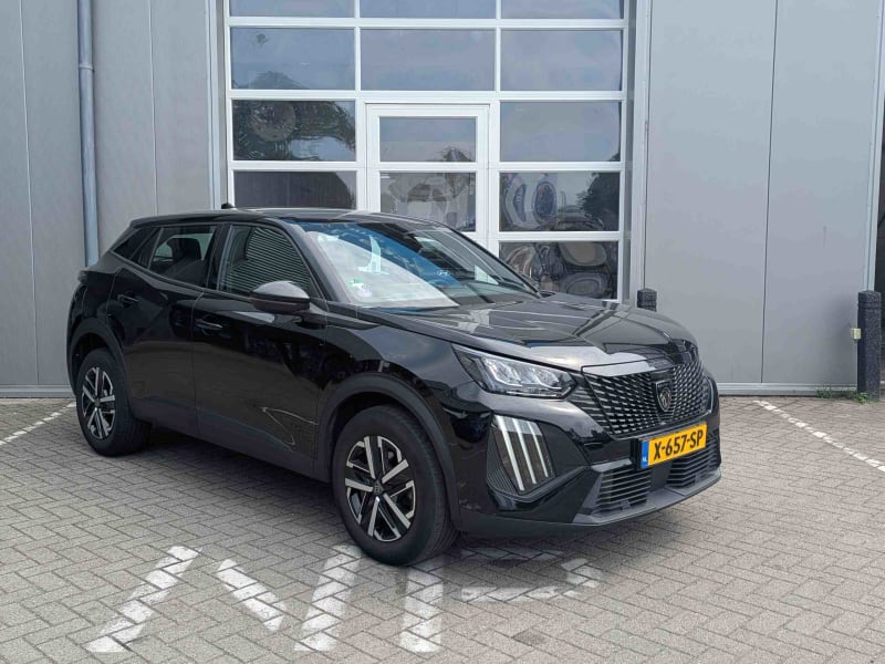 MAIN Peugeot 2008 Active 1.2 PureTech 100 (5d) 74kW 1.2 puretech blue lease active 75kW Occasion