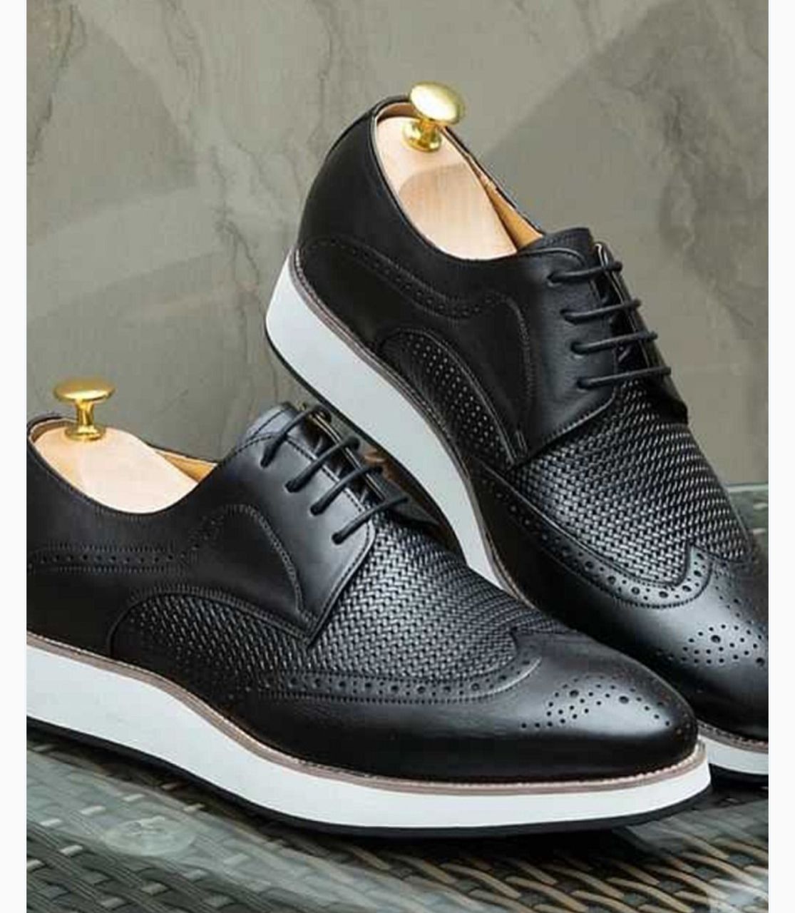 Shoe