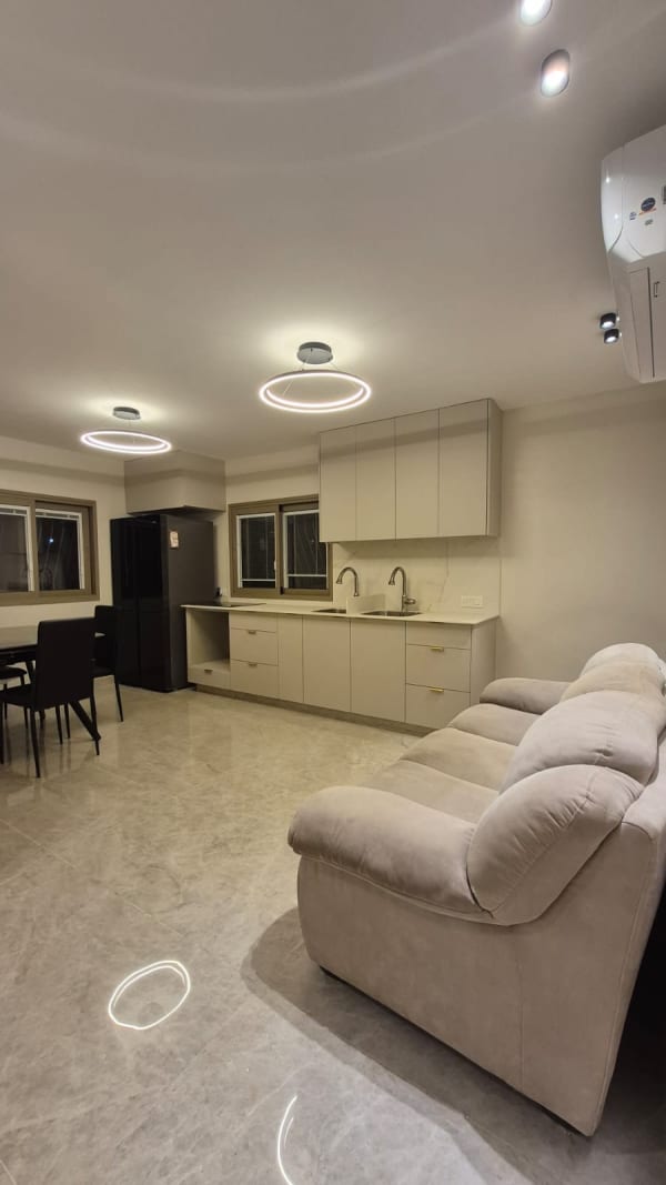 1.5 BR ground-floor apartment in Sanhedria Murchevet