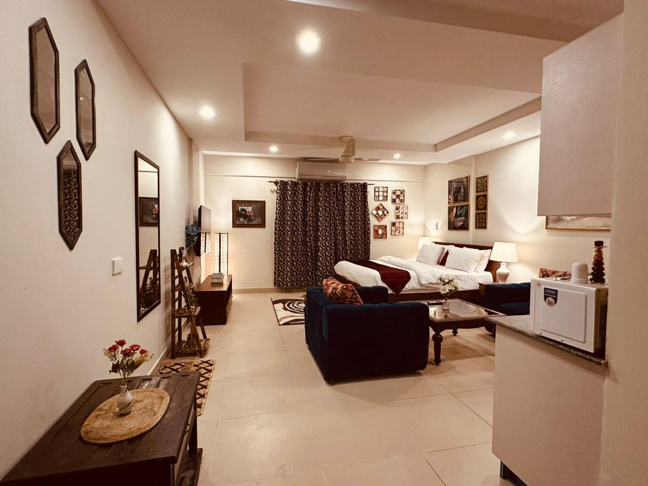Studio photo 11 in Islamabad, Pakistan