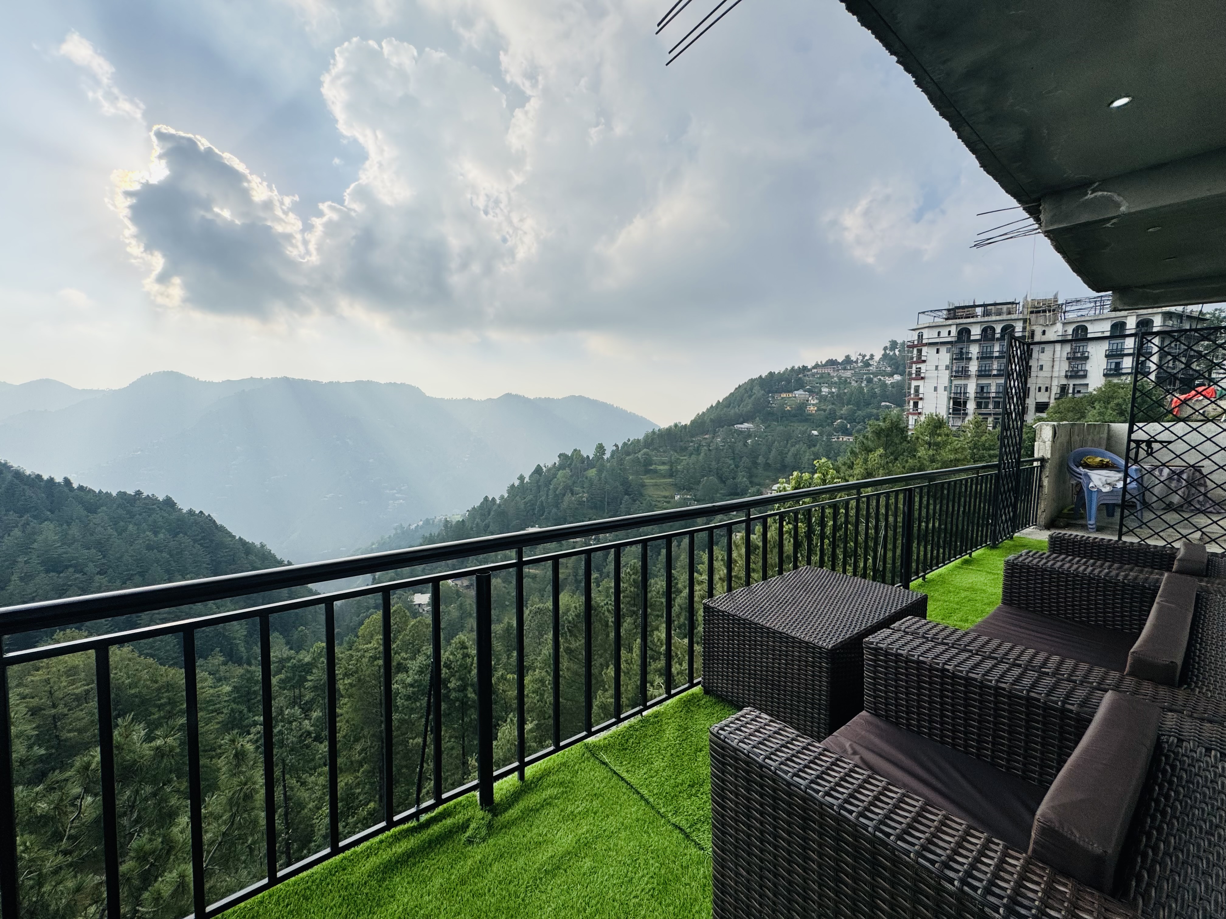 4-Bedroom Luxury Stay – Nathia Gali Your Perfect Mountain Getaway photo 3 in Nathia Gali, Pakistan