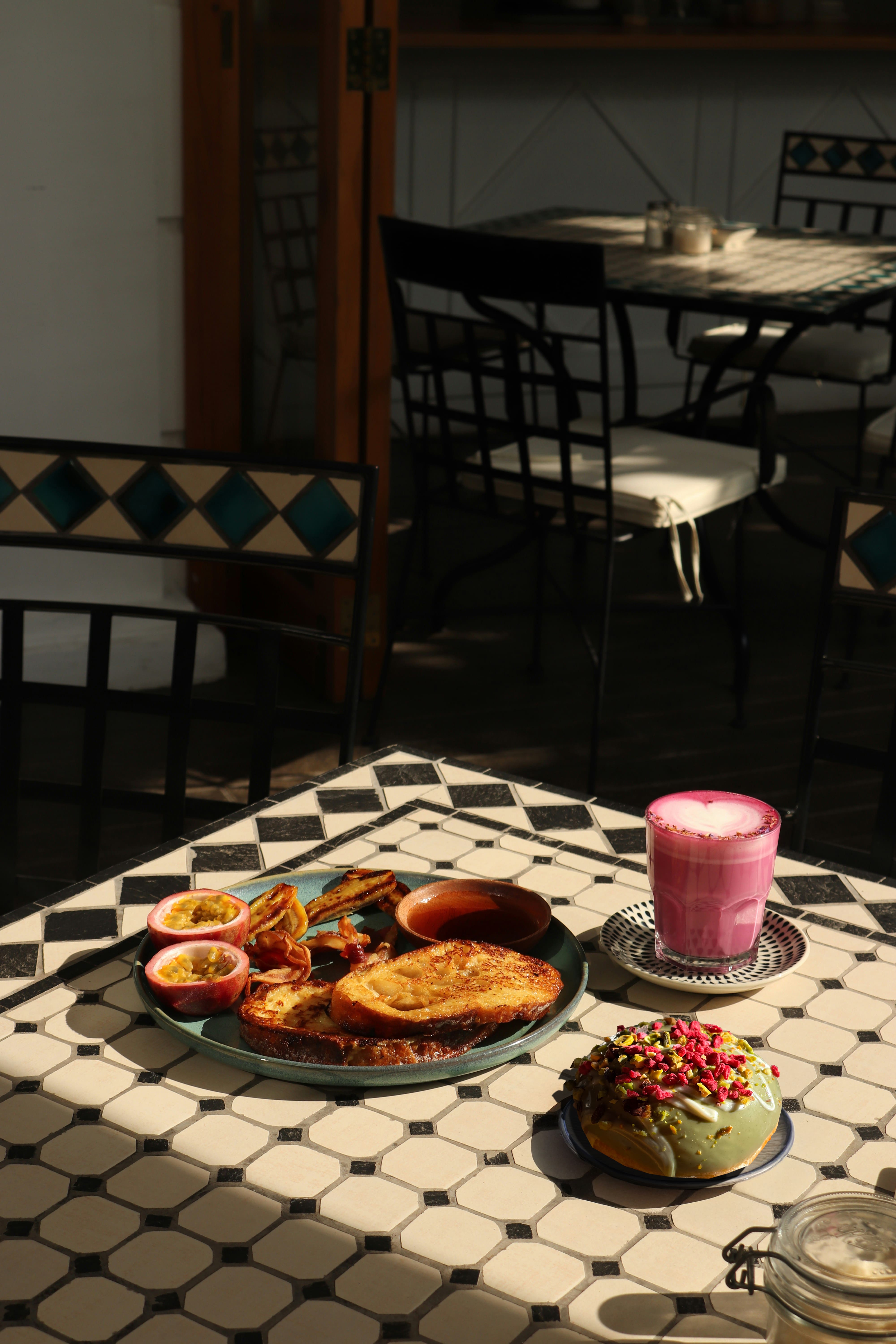 pals 'n co donuts brunch