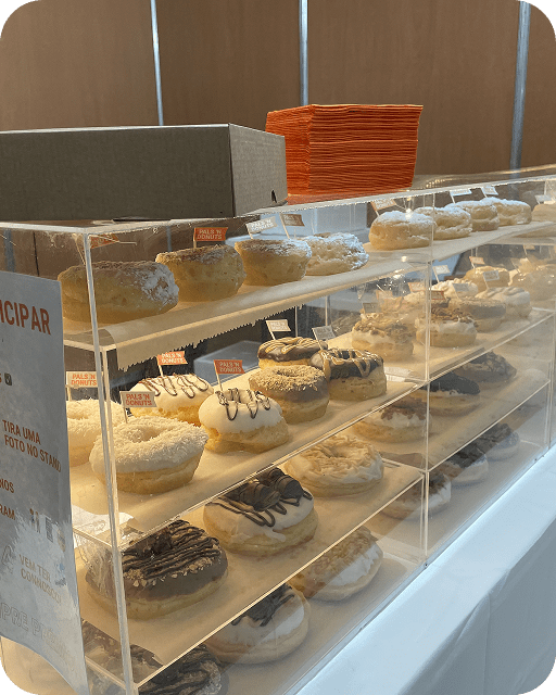 Banca Cheia de dónutes Frimor 2024 Pals n Co.