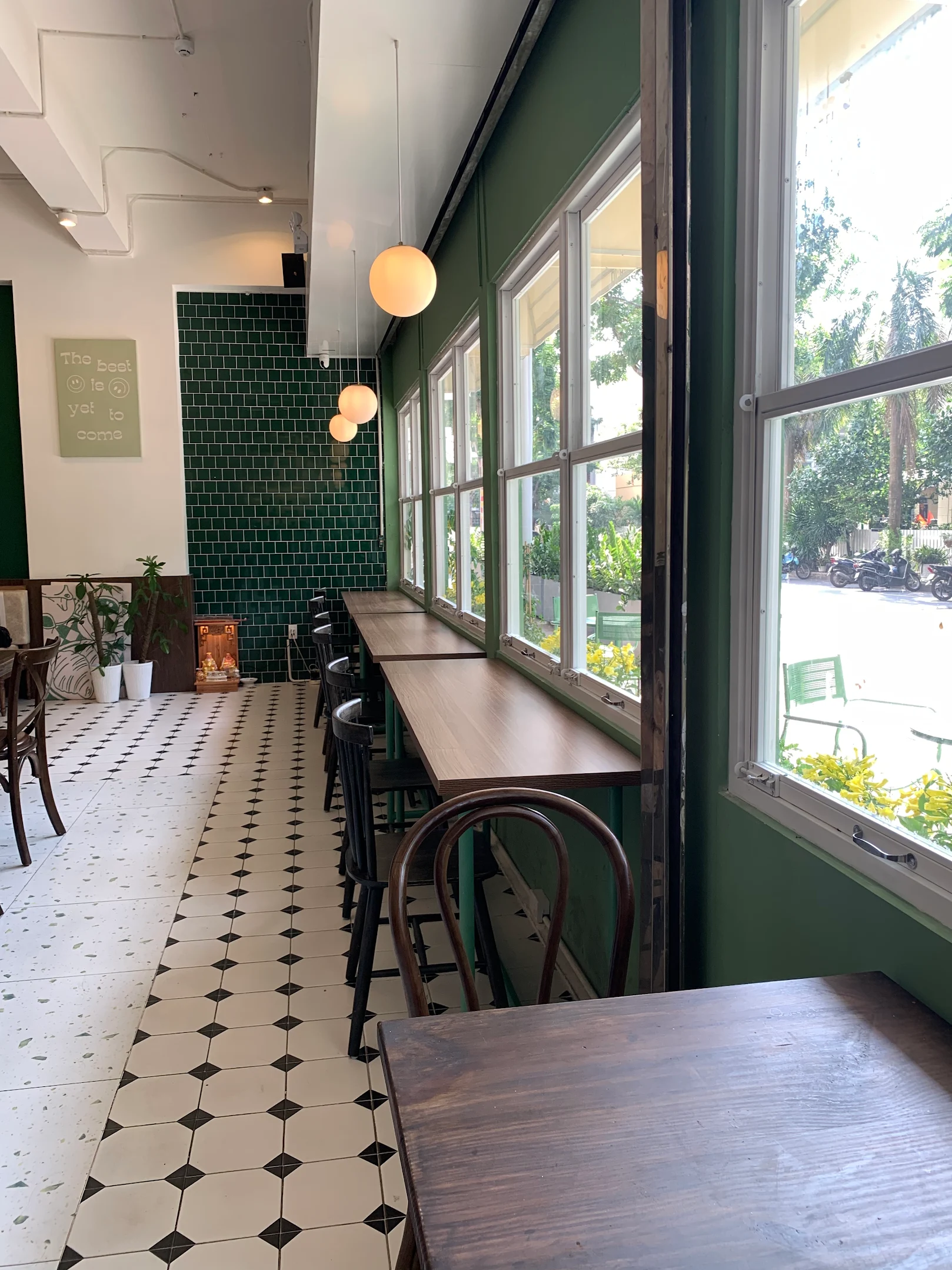 Day In Cafe & Brunch 6