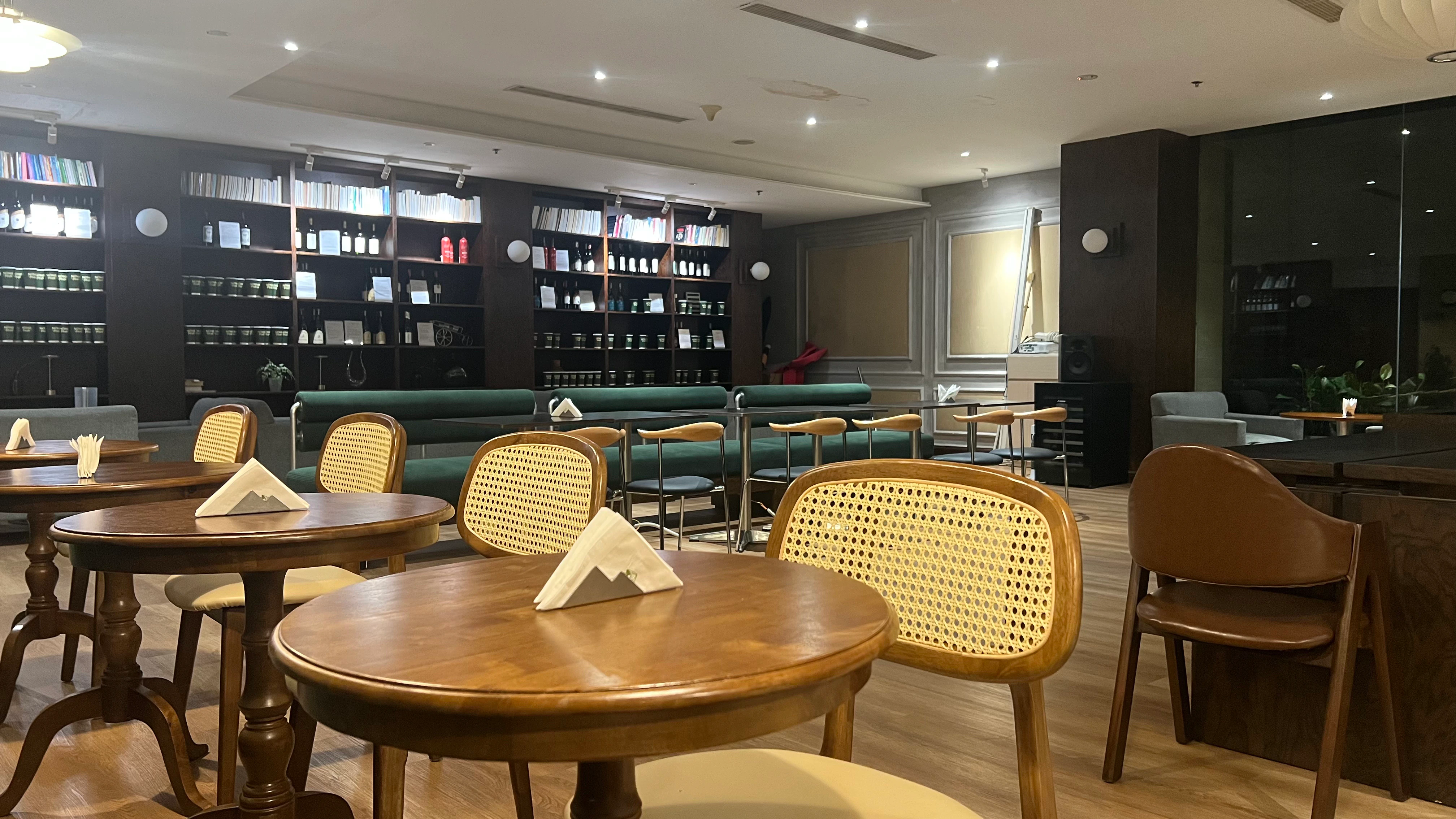 Nông Pha - Trà Sữa Pha Máy & Cafe 8