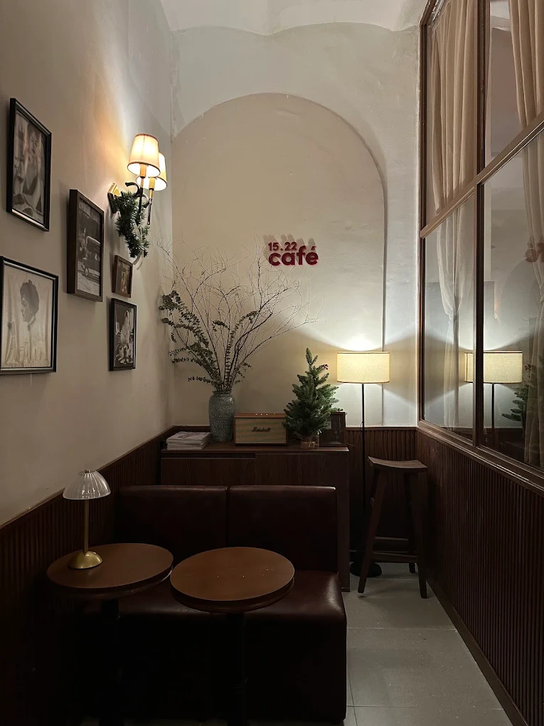 15.22 Cafe thumbnail 9