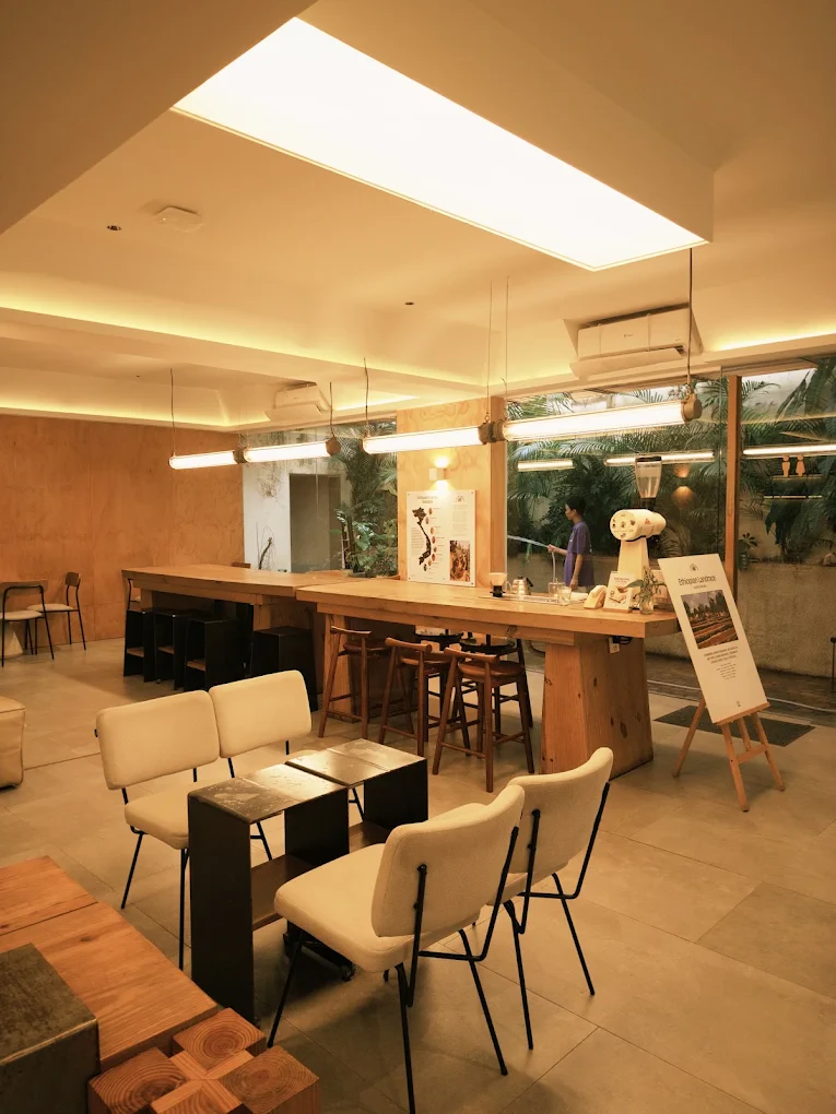 Every Half Coffee Roasters - Tú Xương 2