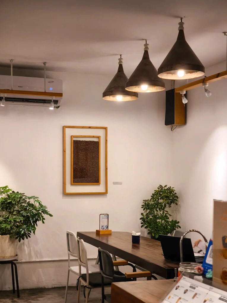 Là Việt Coffee thumbnail 5