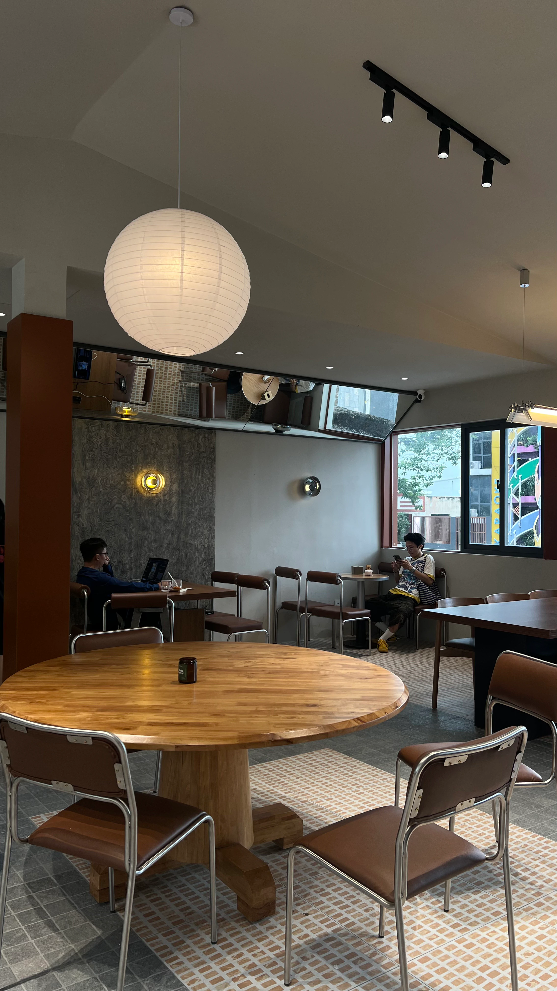 Ther Thẩn Cafe - Quận 1 2
